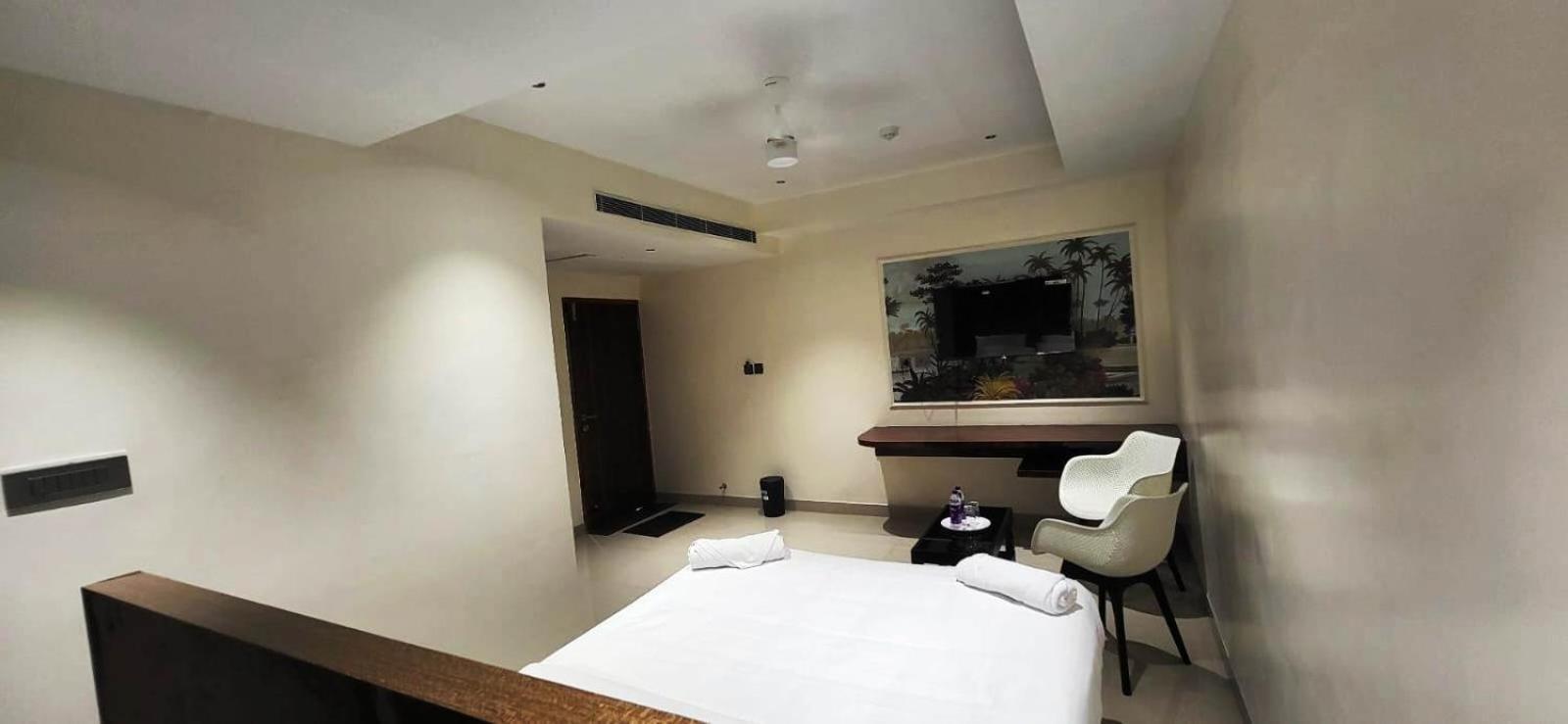 Model Grand Inn Bellary Exteriér fotografie