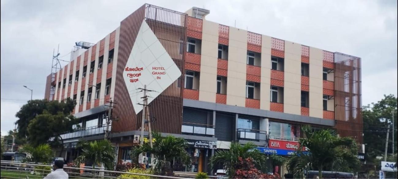 Model Grand Inn Bellary Exteriér fotografie